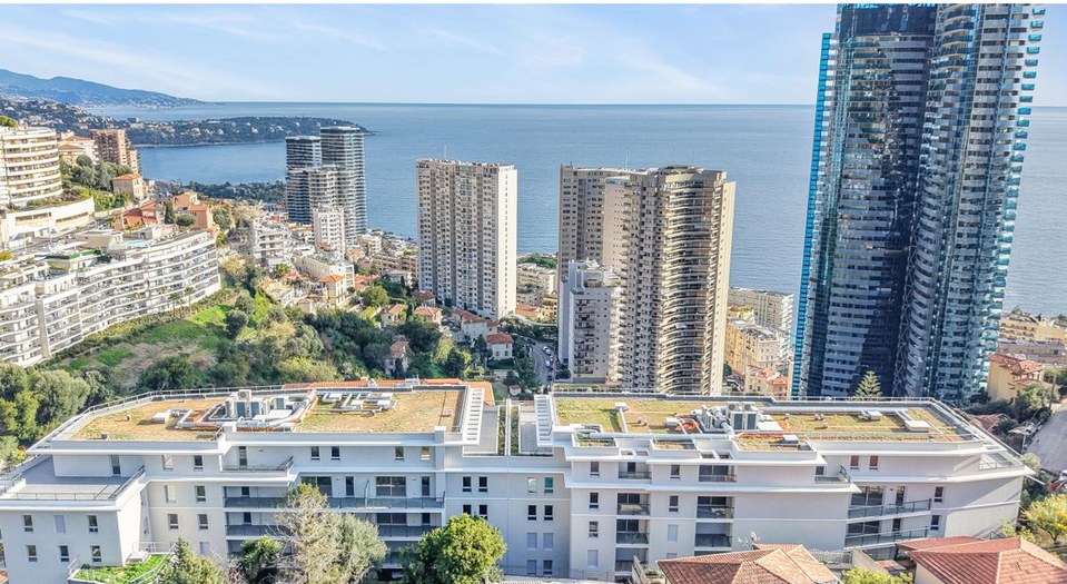Résidence neuve proche Monaco — vue panoramique sur le littoral et la Méditerranée